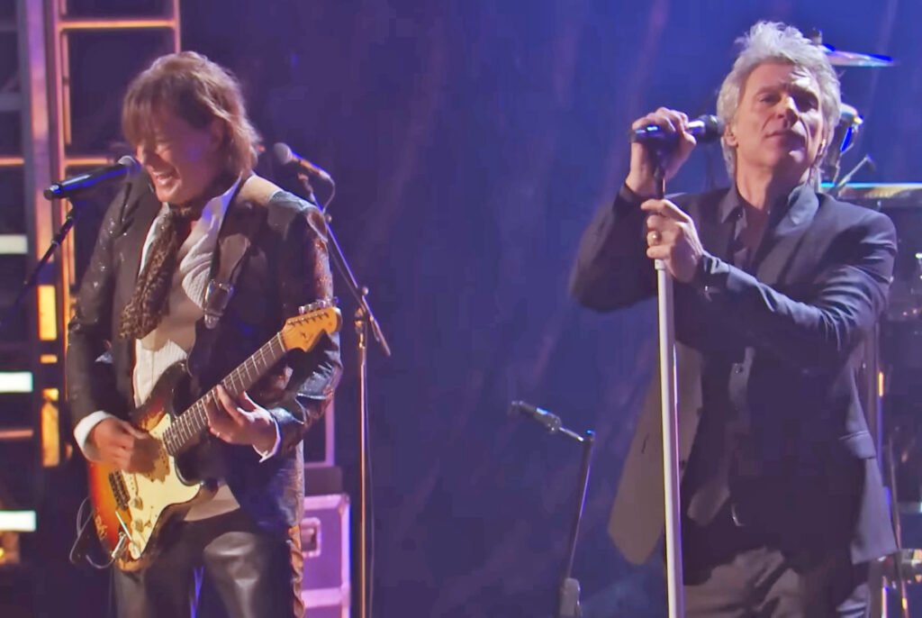 Bon Jovi and Richie Sambora Reunite for an Emotional “Livin’ On A